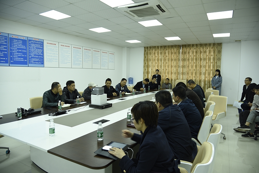 西鄉(xiāng)街道領(lǐng)導(dǎo)到華豐國(guó)際機(jī)器人產(chǎn)業(yè)園開(kāi)展調(diào)研